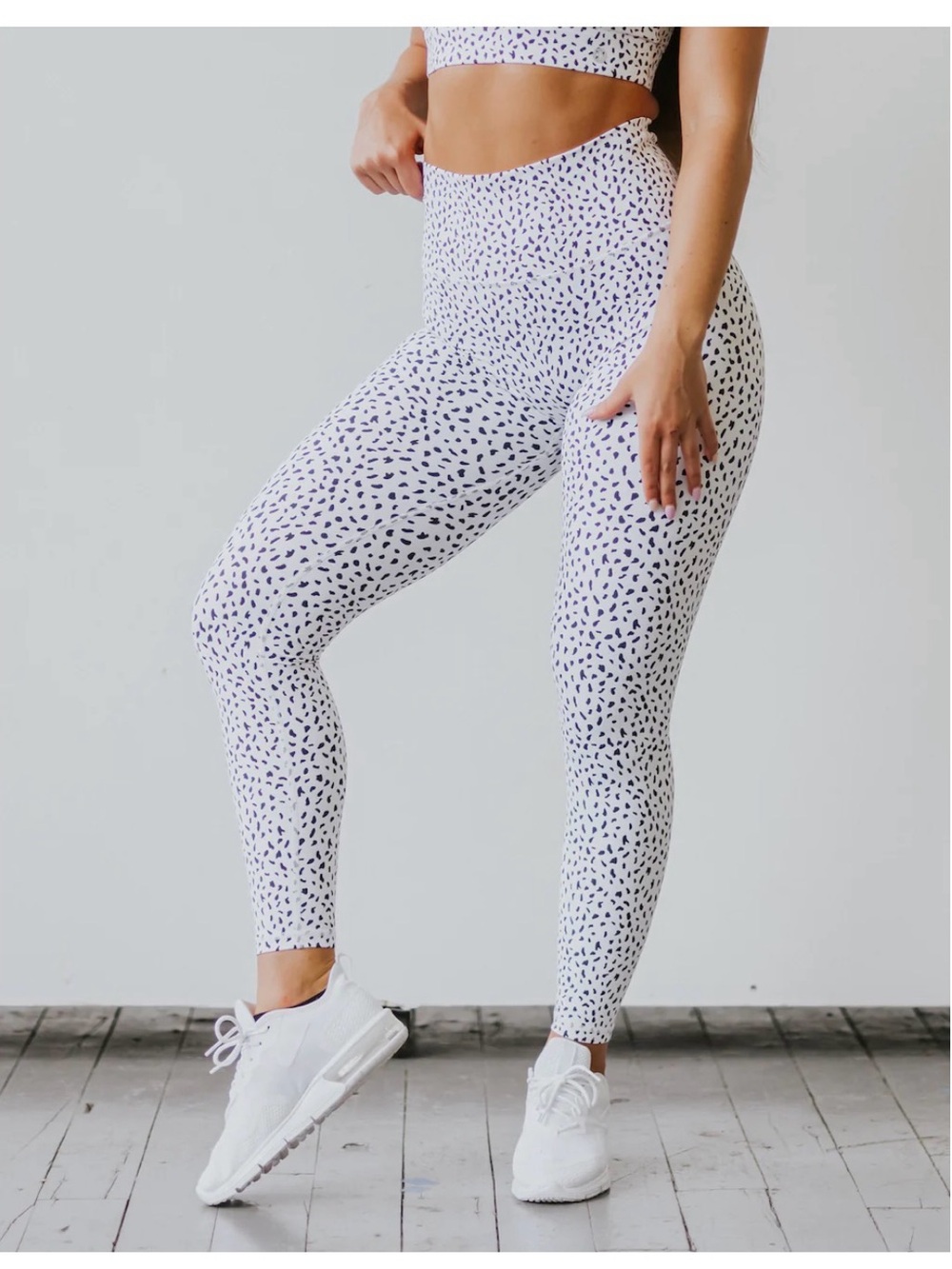 Astoria LUXE IGNITE White
Speckle Leggings